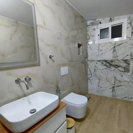 Apartment Xheka