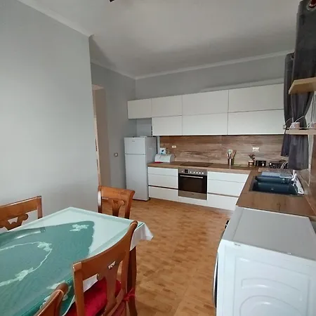 Apartment Xheka Bamatat